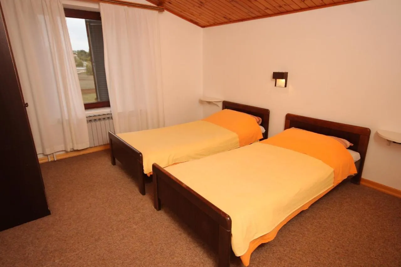 Apartment Manjadvorci 7445A Barban